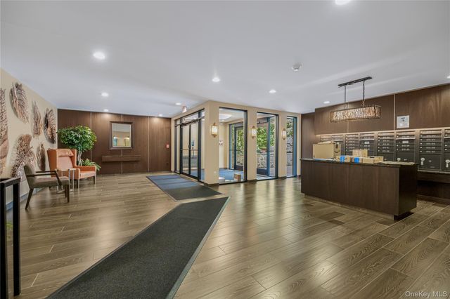 372 Central Park Avenue 2A, Scarsdale, NY 10583