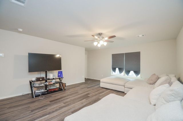 2250 Yelverton Terrace Trl, North Houston, TX 77373