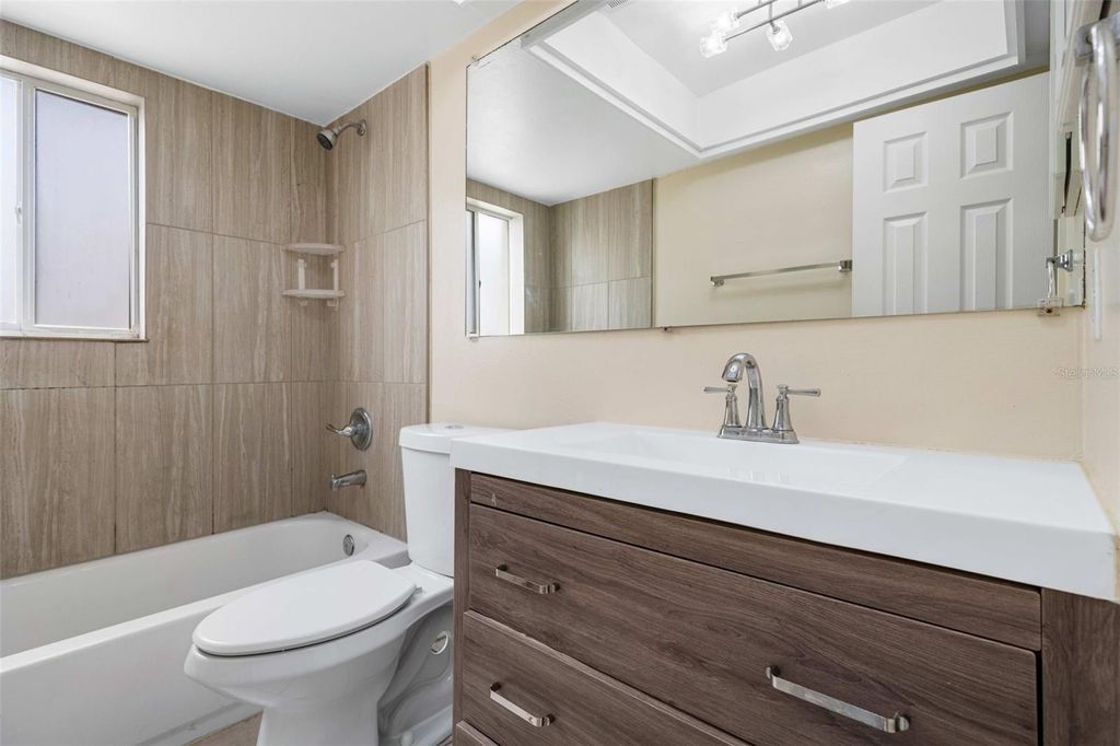 Image 18 of property listing at 2864 GRAND BEND COURT, Orlando, FL 32837