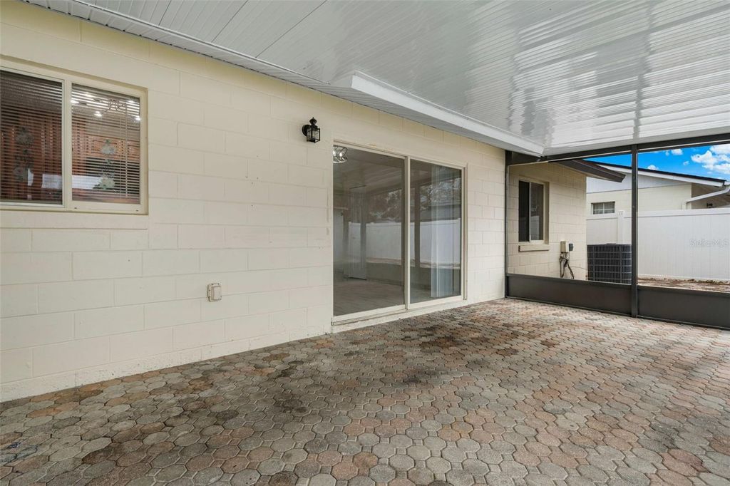 Image 22 of property listing at 2864 GRAND BEND COURT, Orlando, FL 32837