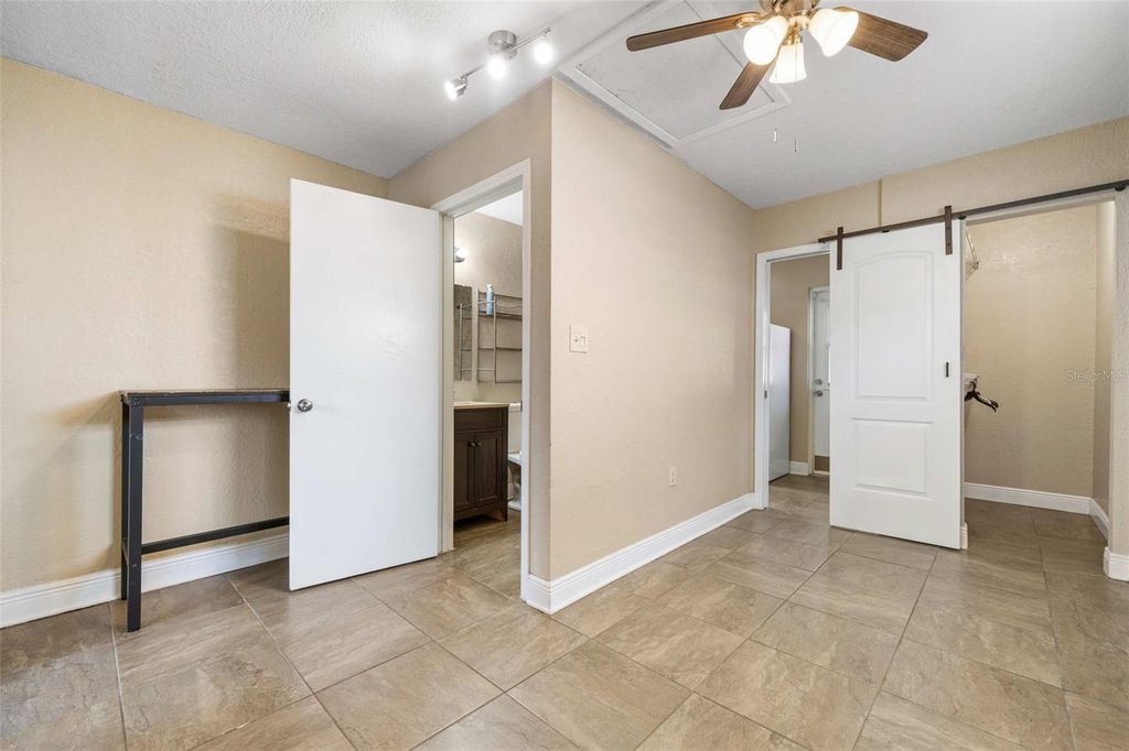 Image 29 of property listing at 2864 GRAND BEND COURT, Orlando, FL 32837