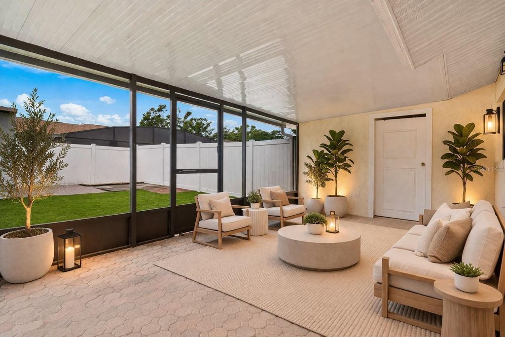 Image 4 of property listing at 2864 GRAND BEND COURT, Orlando, FL 32837