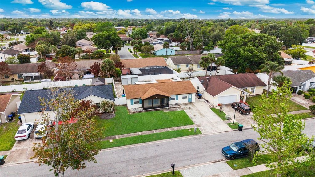 Image 35 of property listing at 2864 GRAND BEND COURT, Orlando, FL 32837