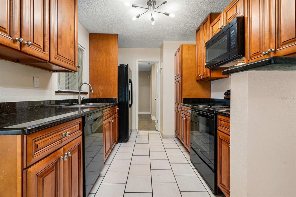 Image 8 of property listing at 2864 GRAND BEND COURT, Orlando, FL 32837