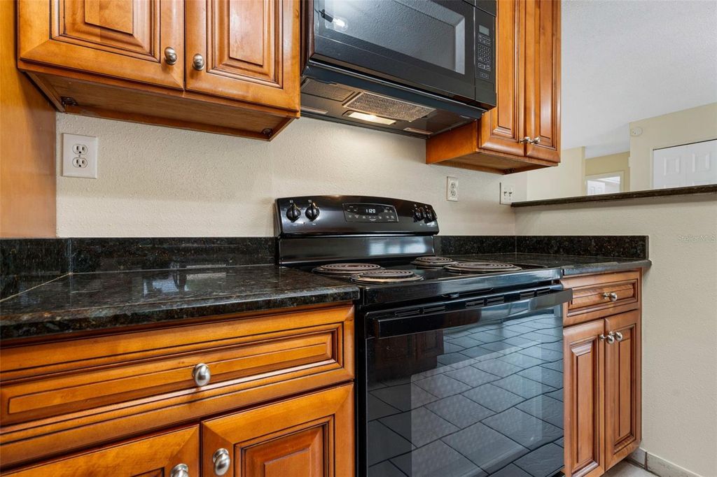 Image 10 of property listing at 2864 GRAND BEND COURT, Orlando, FL 32837