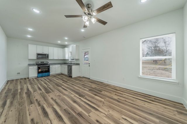 14959 Paladin Road, Log Cabin, TX 75148