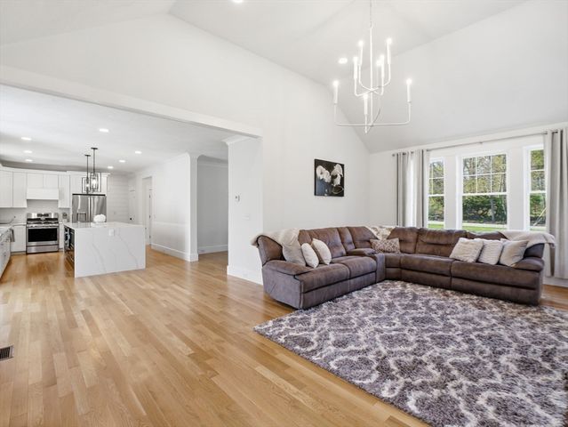 1 Smith Rd, Sutton, MA 01590