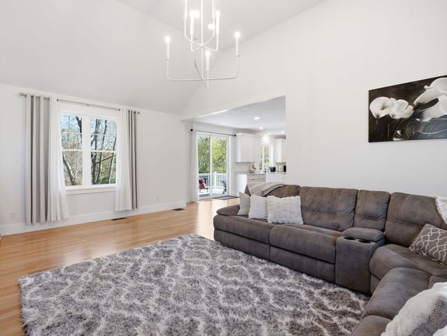 1 Smith Rd, Sutton, MA 01590