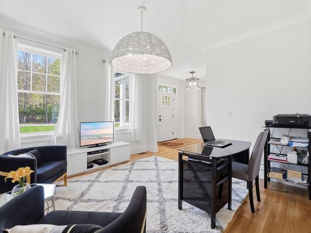 1 Smith Rd, Sutton, MA 01590
