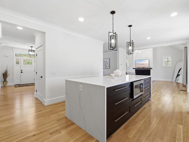 1 Smith Rd, Sutton, MA 01590