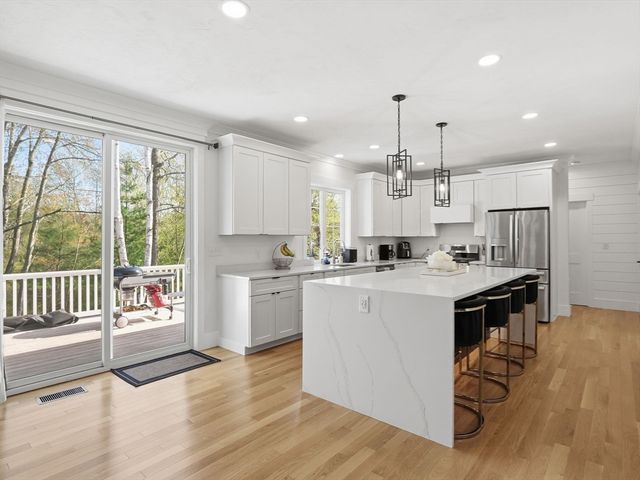 1 Smith Rd, Sutton, MA 01590