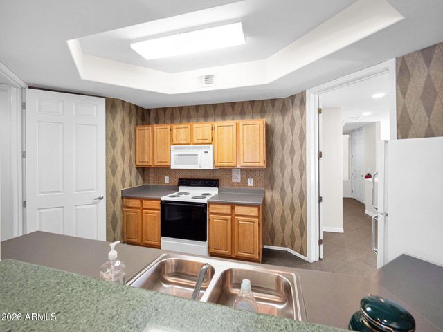 2929 W YORKSHIRE Drive 2015, Phoenix, AZ 85027