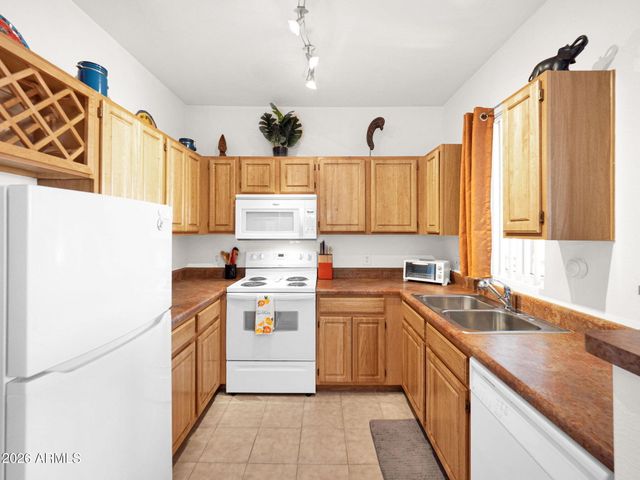 2929 W YORKSHIRE Drive 2015, Phoenix, AZ 85027
