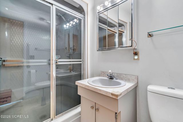 30 Shady Nook Drive, Toms River, NJ 08755