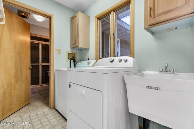 30 Shady Nook Drive, Toms River, NJ 08755