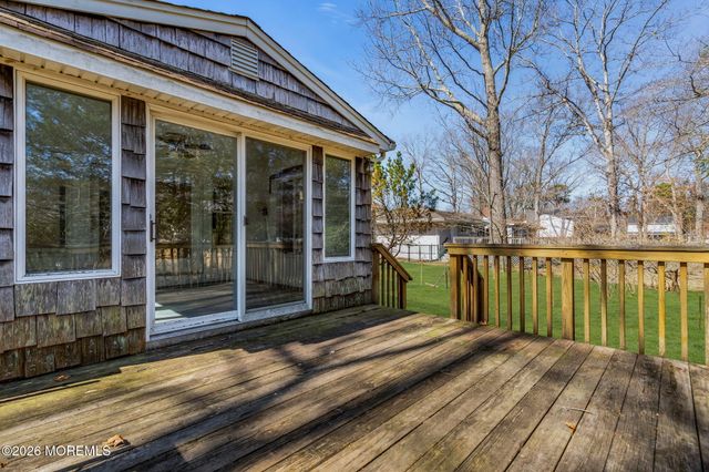 30 Shady Nook Drive, Toms River, NJ 08755