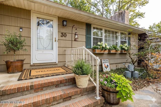 30 Shady Nook Drive, Toms River, NJ 08755