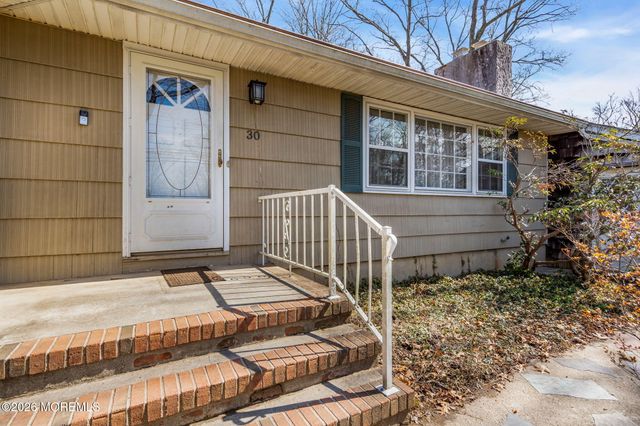 30 Shady Nook Drive, Toms River, NJ 08755