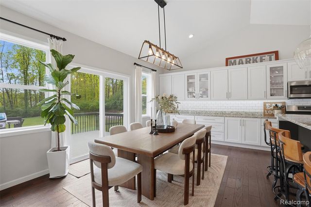 4172 Prairie Rose Drive, Howell, MI 48843