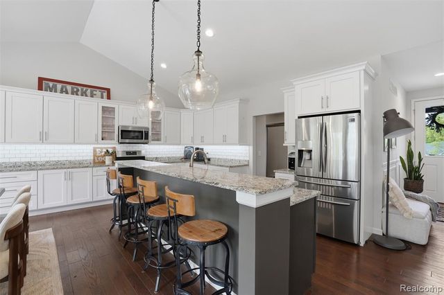 4172 Prairie Rose Drive, Howell, MI 48843