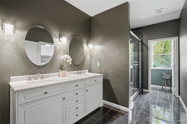 4172 Prairie Rose Drive, Howell, MI 48843