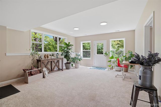 4172 Prairie Rose Drive, Howell, MI 48843