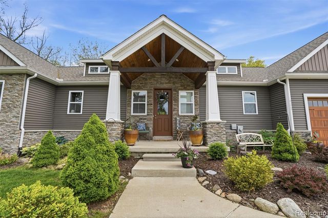 4172 Prairie Rose Drive, Howell, MI 48843