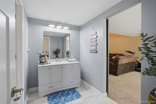 4172 Prairie Rose Drive, Howell, MI 48843