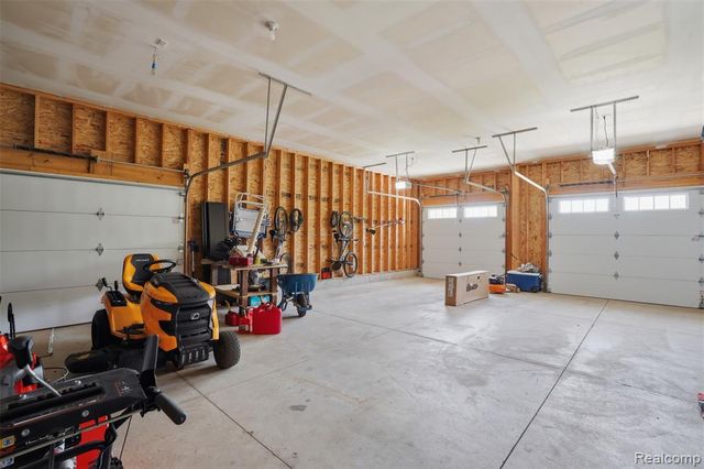 4172 Prairie Rose Drive, Howell, MI 48843