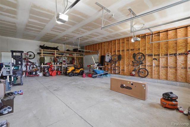 4172 Prairie Rose Drive, Howell, MI 48843