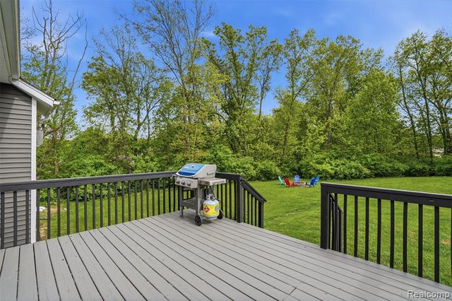 4172 Prairie Rose Drive, Howell, MI 48843