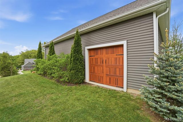 4172 Prairie Rose Drive, Howell, MI 48843