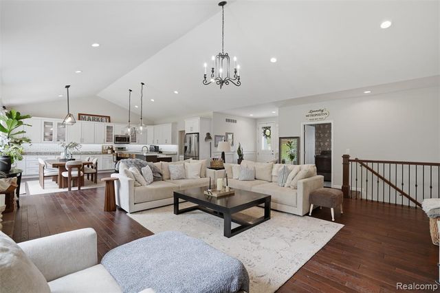 4172 Prairie Rose Drive, Howell, MI 48843