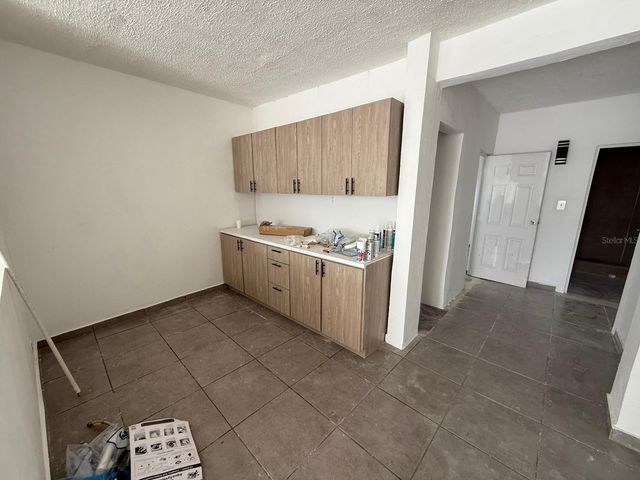 E-49 CALLE 5, Carolina, PR 00985