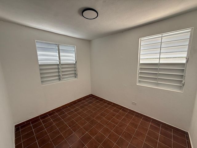 E-49 CALLE 5, Carolina, PR 00985