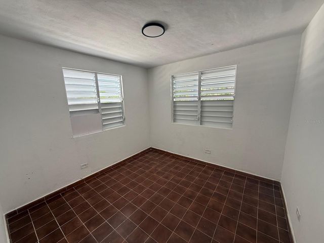 E-49 CALLE 5, Carolina, PR 00985