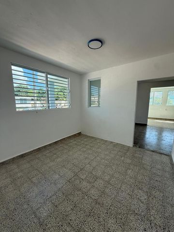 E-49 CALLE 5, Carolina, PR 00985