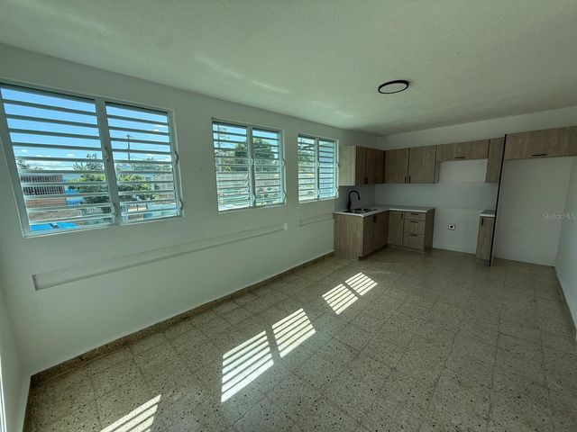 E-49 CALLE 5, Carolina, PR 00985