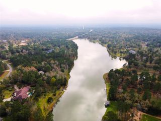 106 Ebner Lake Front Drive, Montgomery, TX 77316
