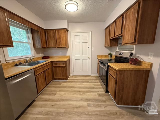 12 Cromwell Place, Savannah, GA 31410