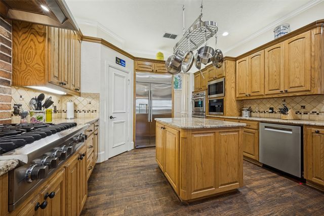 3824 La Mancha Lane, Denton, TX 76205