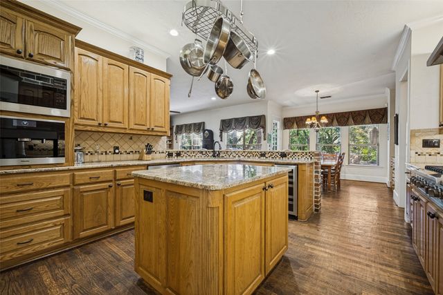 3824 La Mancha Lane, Denton, TX 76205