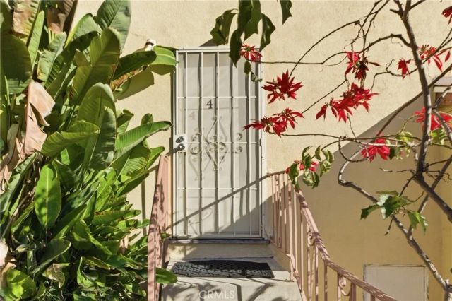 1421 Silver Lake Boulevard, Los Angeles, CA 90026