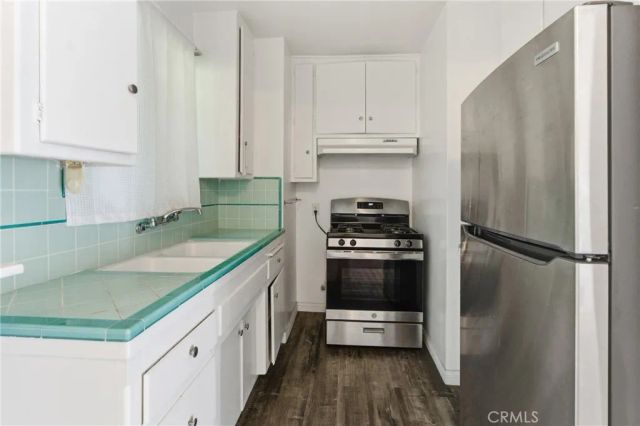 1421 Silver Lake Boulevard, Los Angeles, CA 90026