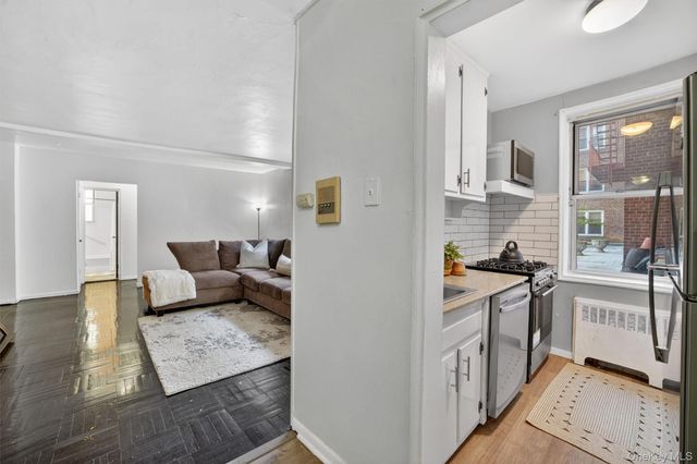 1111 Midland Avenue 1B, Bronxville, NY 10708