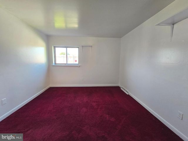 2119 HOFFNAGLE ST, Philadelphia, PA 19152
