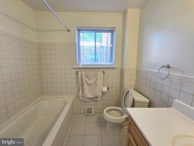 2119 HOFFNAGLE ST, Philadelphia, PA 19152