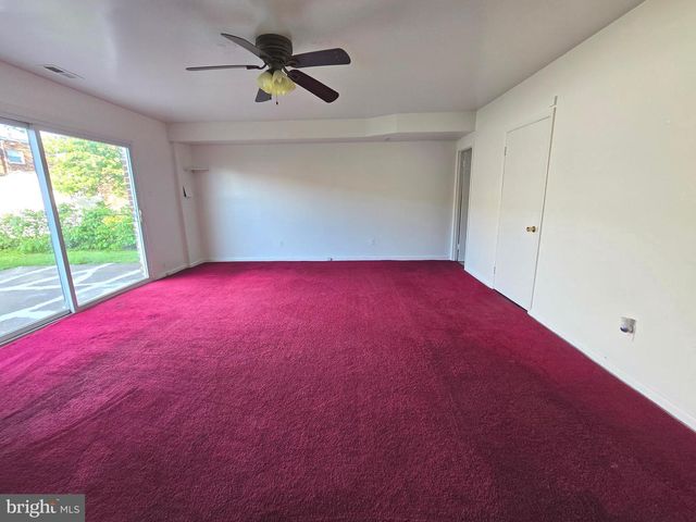 2119 HOFFNAGLE ST, Philadelphia, PA 19152