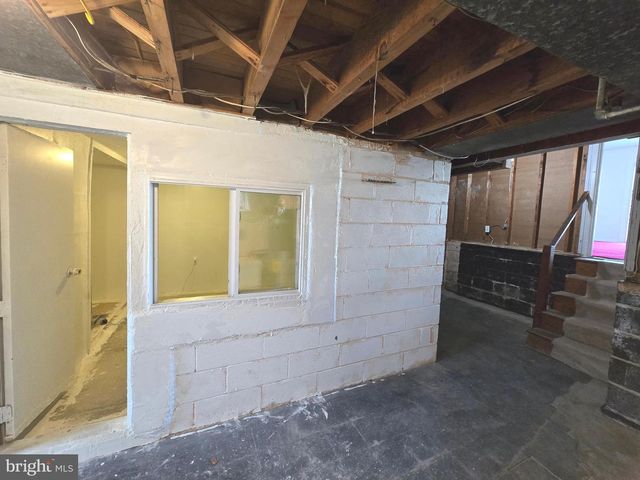 2119 HOFFNAGLE ST, Philadelphia, PA 19152