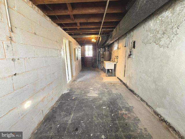 2119 HOFFNAGLE ST, Philadelphia, PA 19152